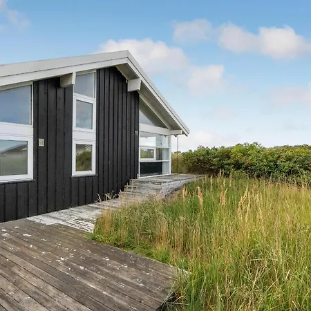 Feriehus 4 Bedroom Stunning In *