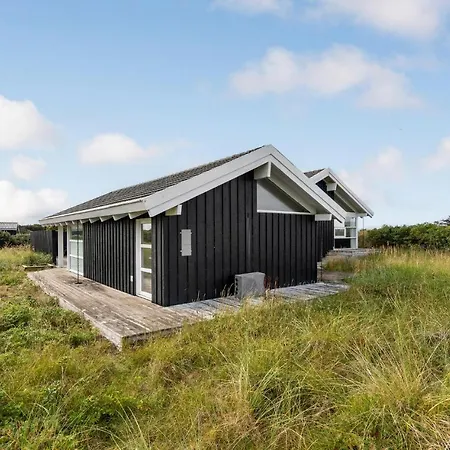4 Bedroom Stunning In * Hirtshals